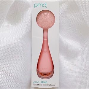 PMD Clean Facial Cleansing Brush